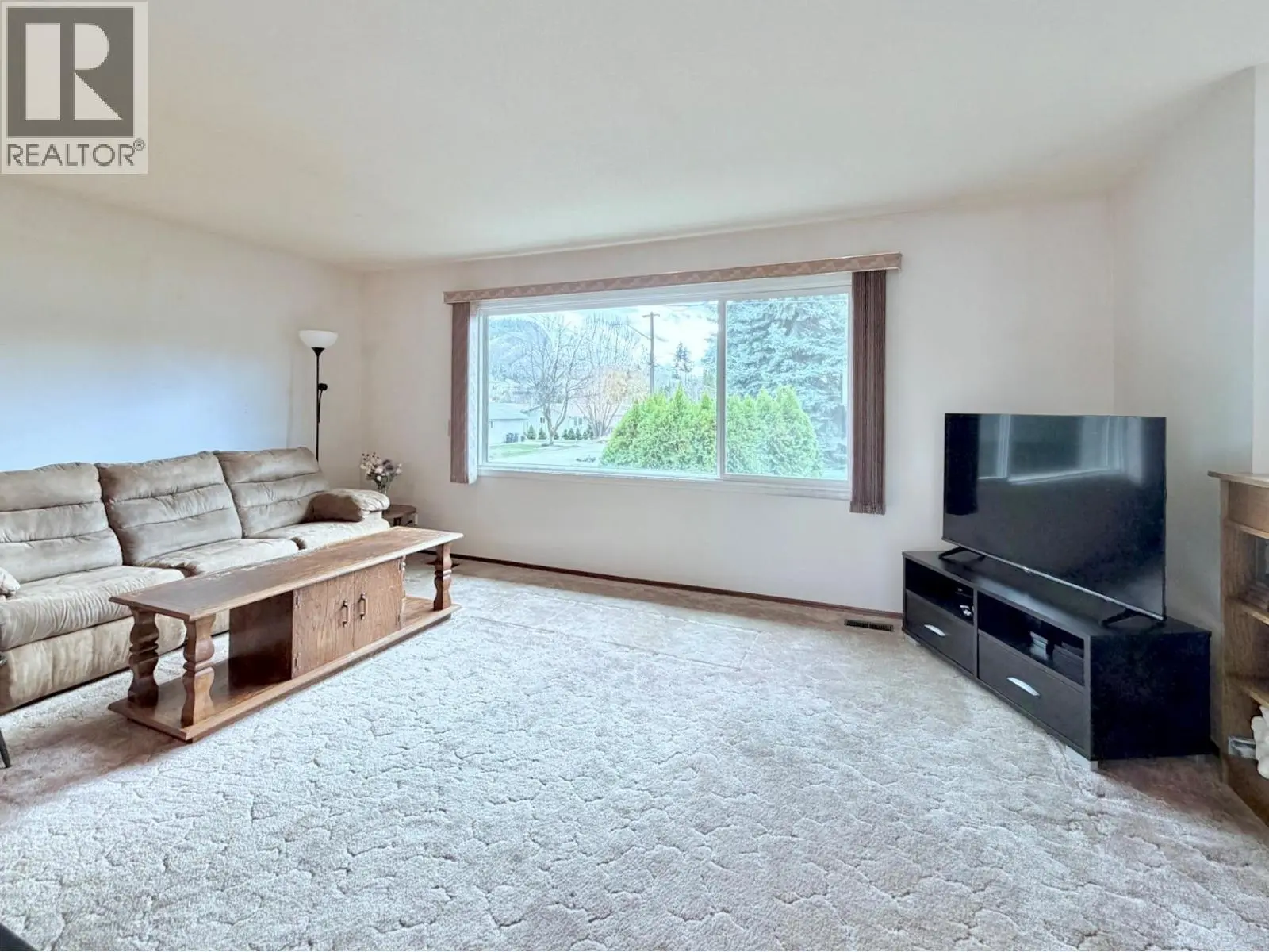 11102 Scott Street. Summerland, British Columbia