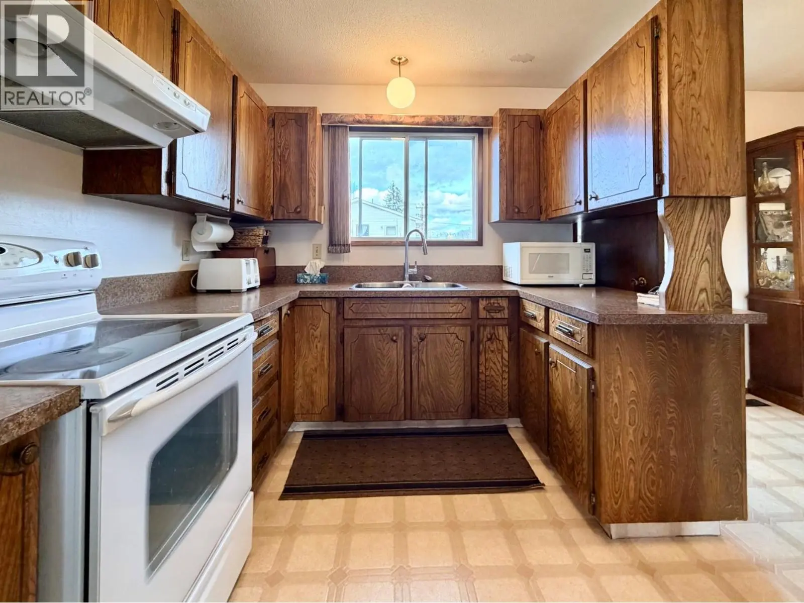 11102 Scott Street. Summerland, British Columbia