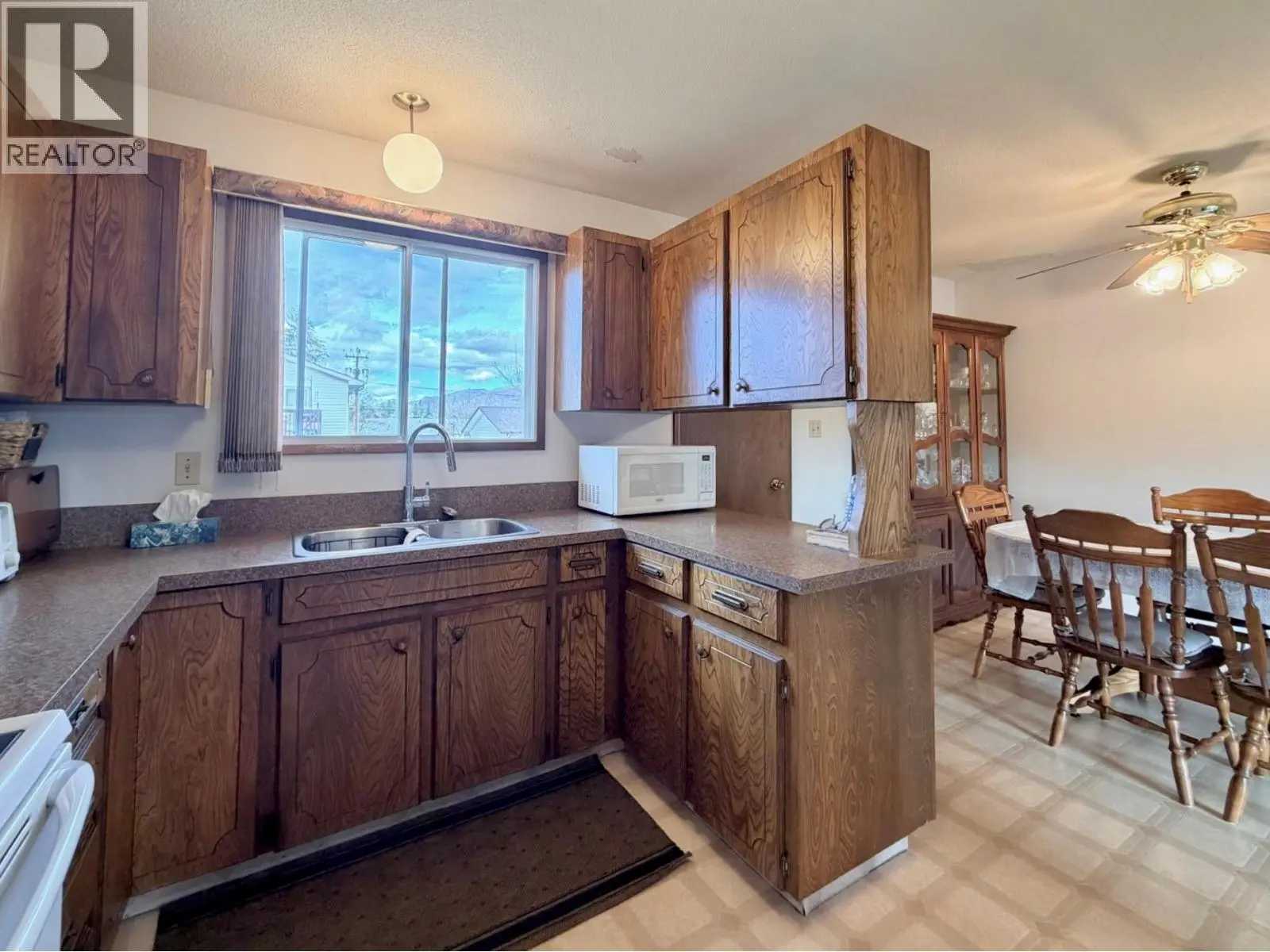 11102 Scott Street. Summerland, British Columbia
