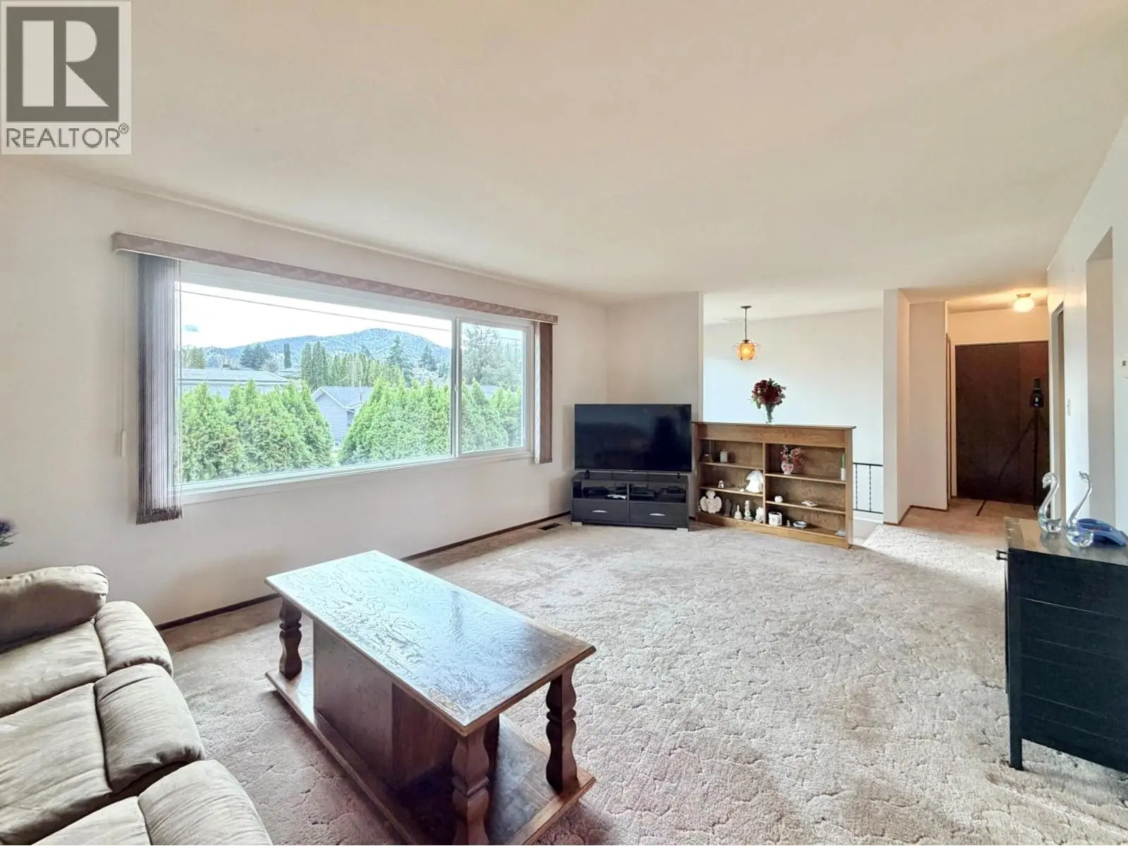 11102 Scott Street. Summerland, British Columbia