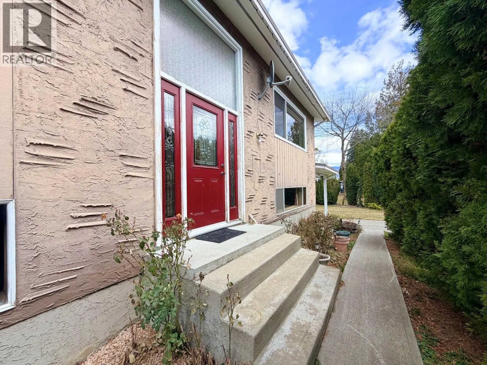 11102 Scott Street. Summerland, British Columbia