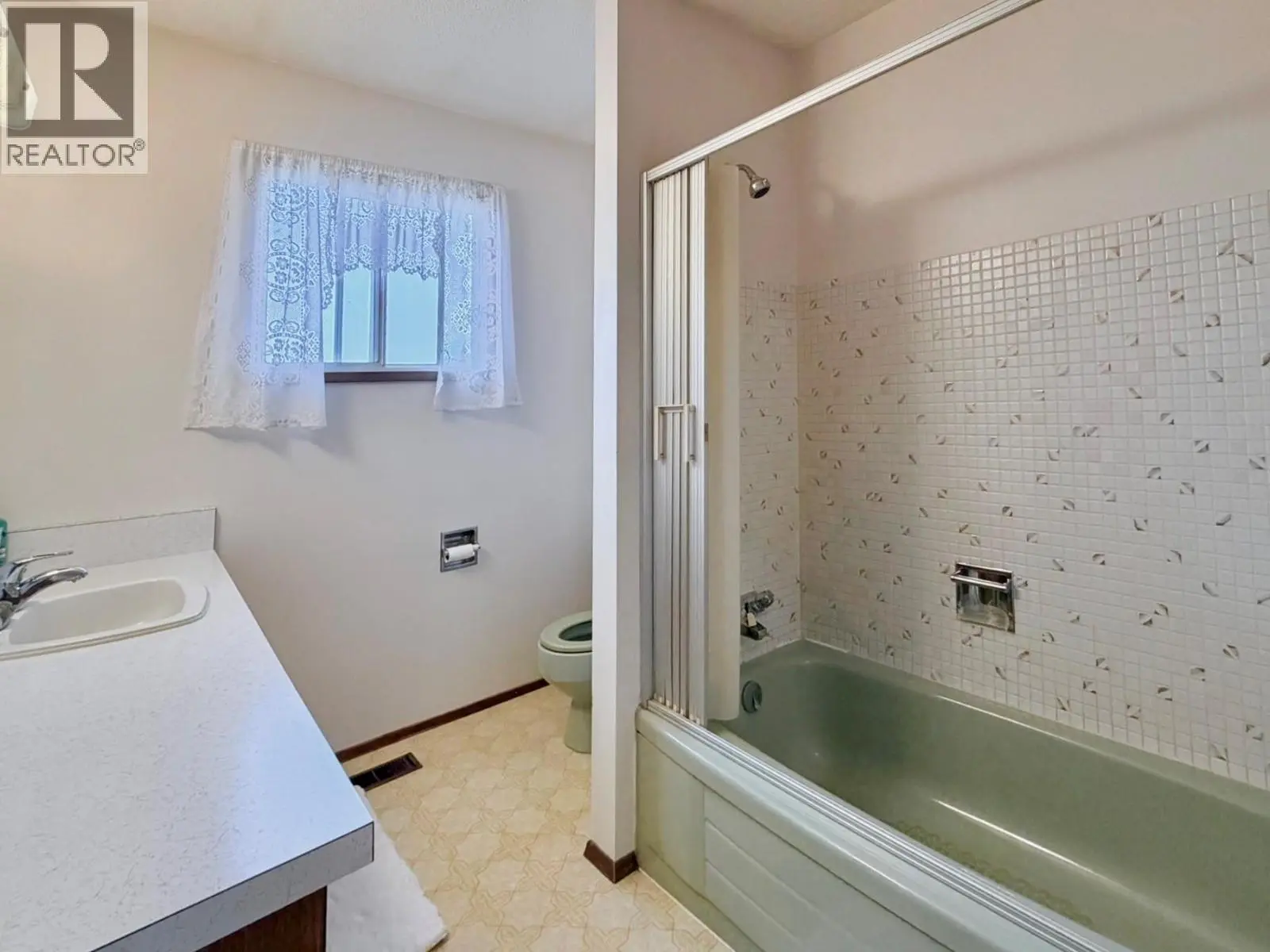 11102 Scott Street. Summerland, British Columbia