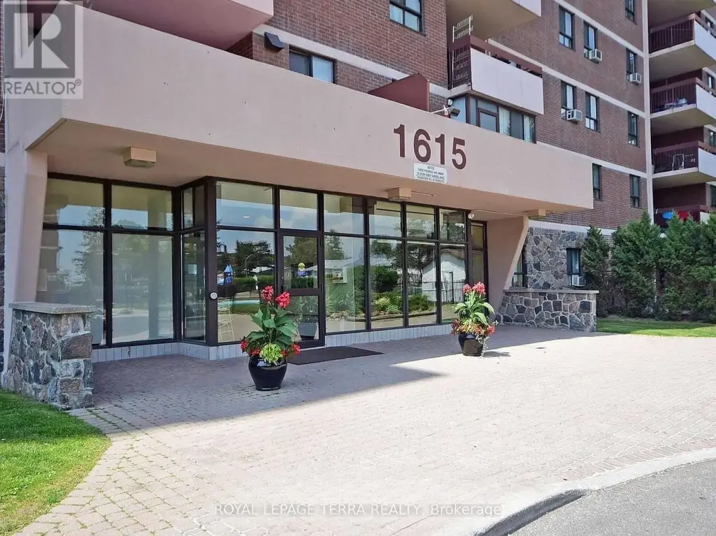 305 - 1615 Bloor Street E, Mississauga (Applewood)