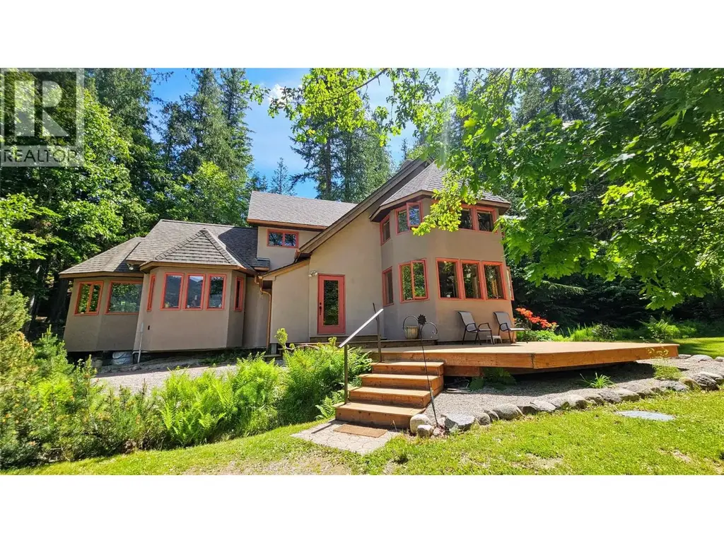 8496 B Procter Road E, Procter