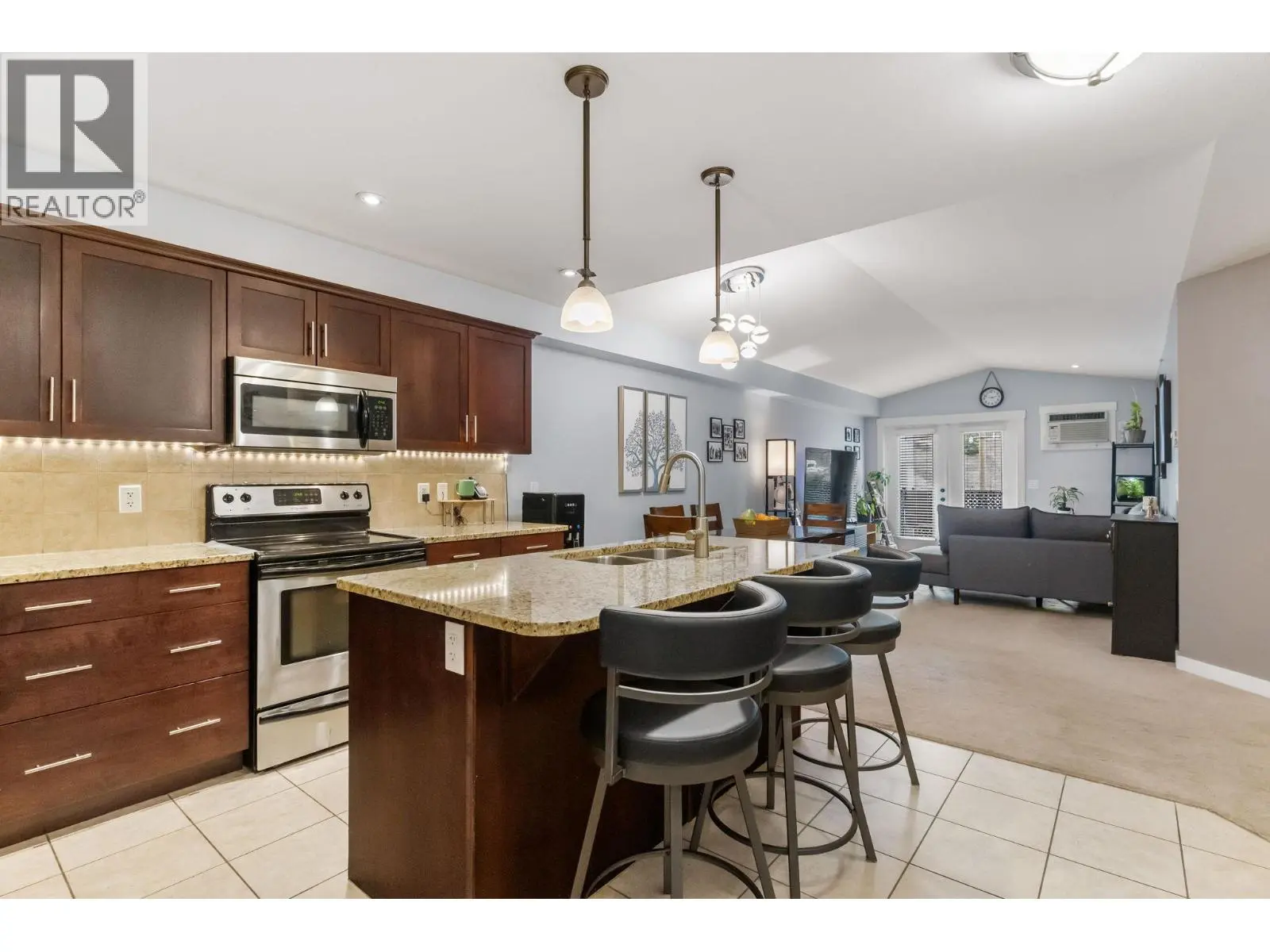 10529 Powley Court Unit# 305. Lake Country, British Columbia