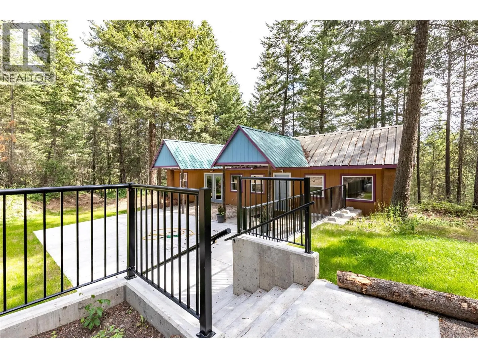 3230 Salmon River Road. Salmon Arm, British Columbia