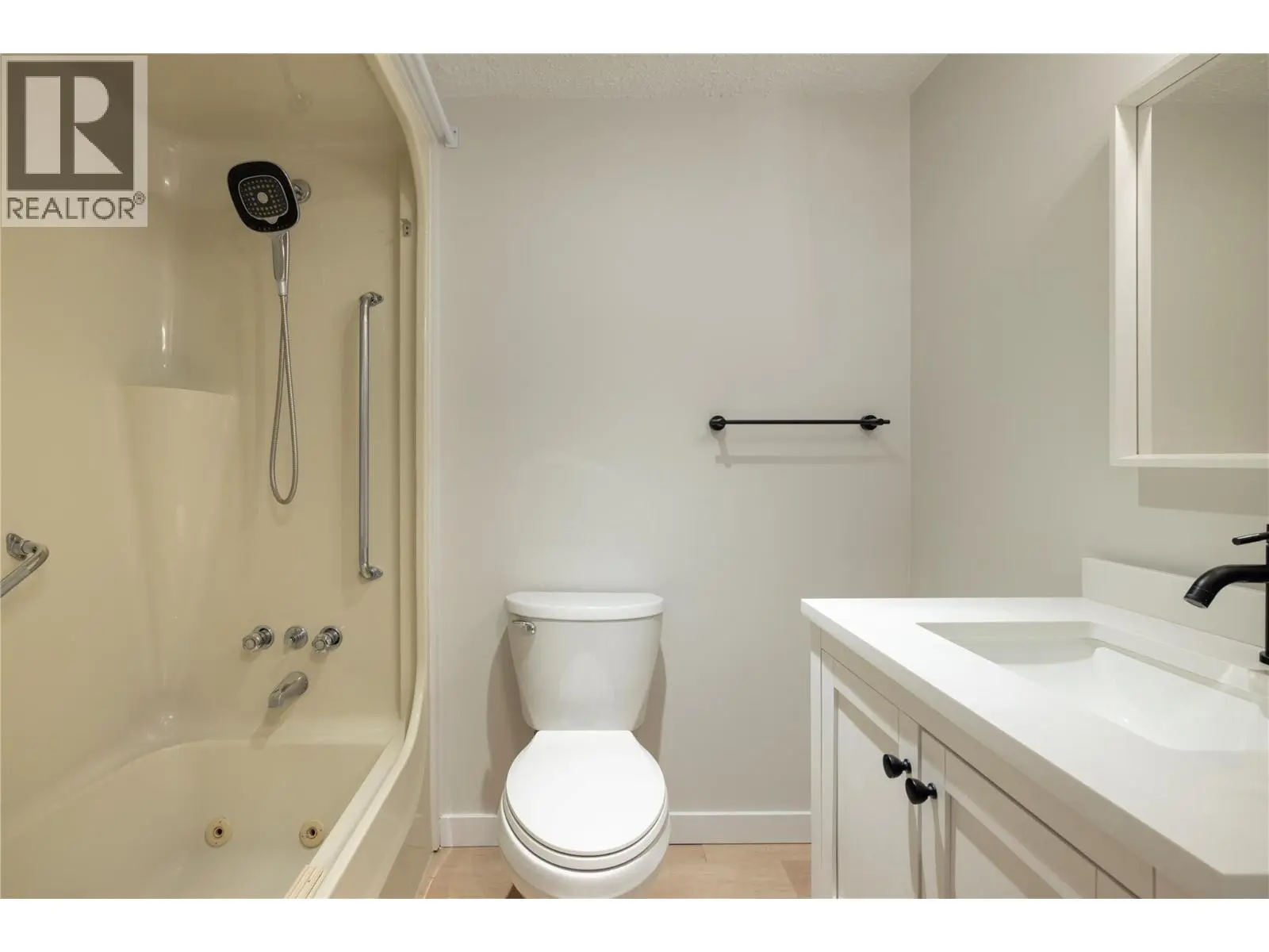 1801 32 Street Unit# 110. Vernon, British Columbia