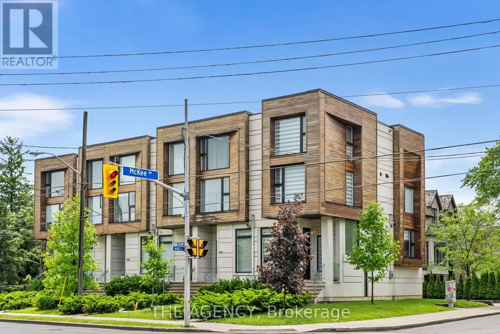 3062 Bayview Avenue, Toronto (Willowdale East)