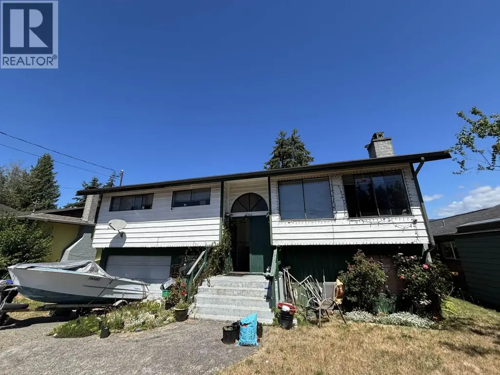 5762 Spindrift Street, Sechelt