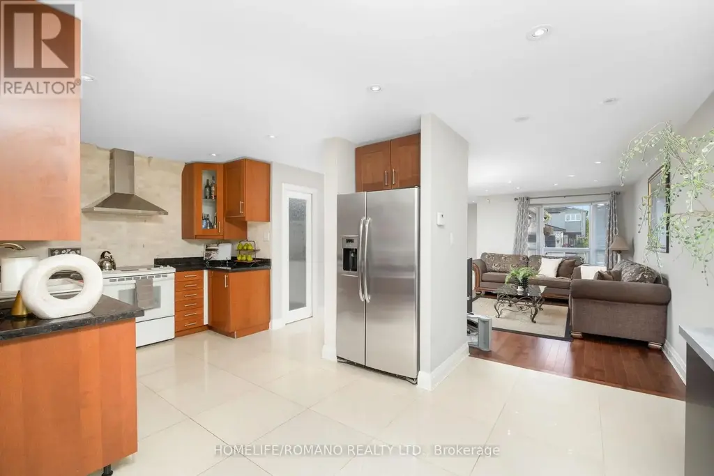36 Brougham Drive, Vaughan (East Woodbridge)