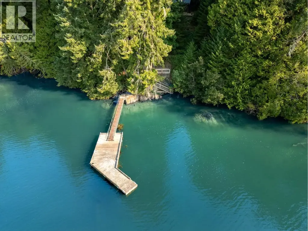 8807 Ainslie Point Road, Pender Island