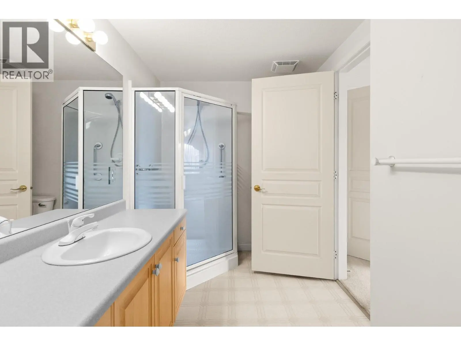3890 Brown Road Unit# 202. West Kelowna, British Columbia