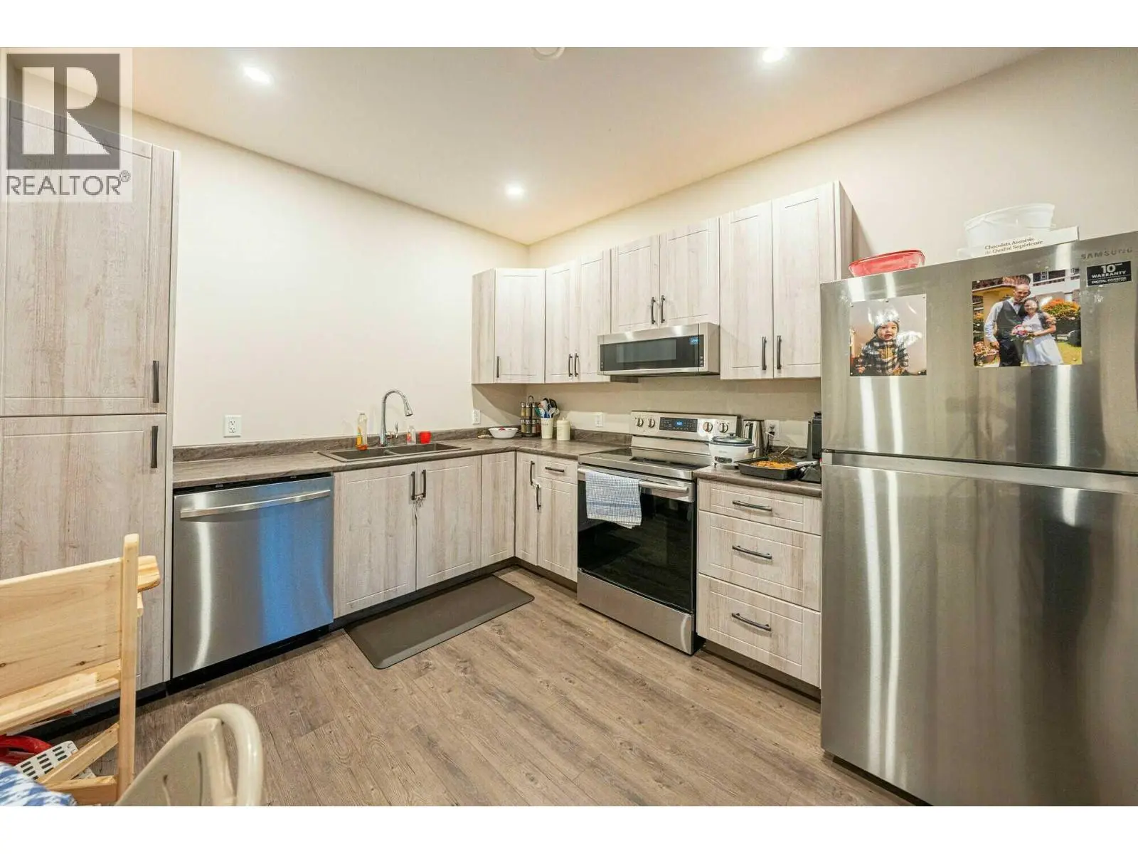 80 15 Avenue Se. Salmon Arm, British Columbia