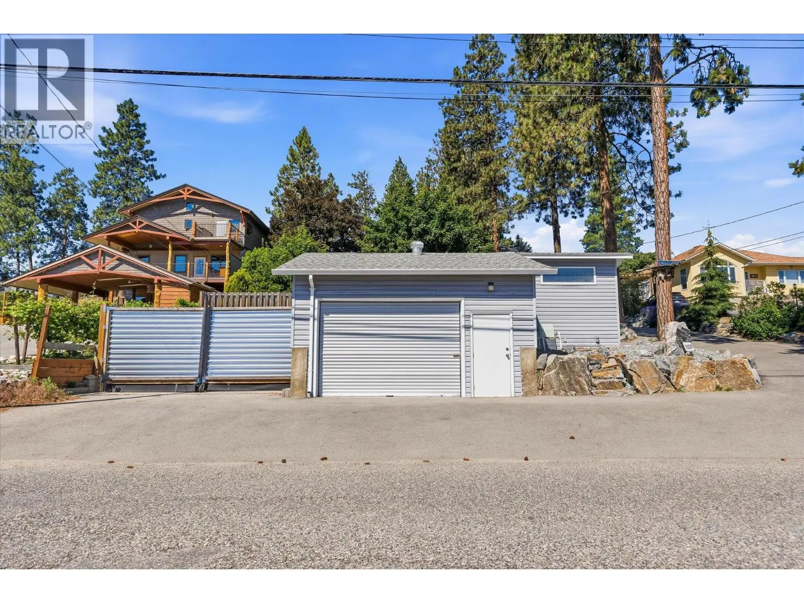 11210 Bond Road. Lake Country, British Columbia