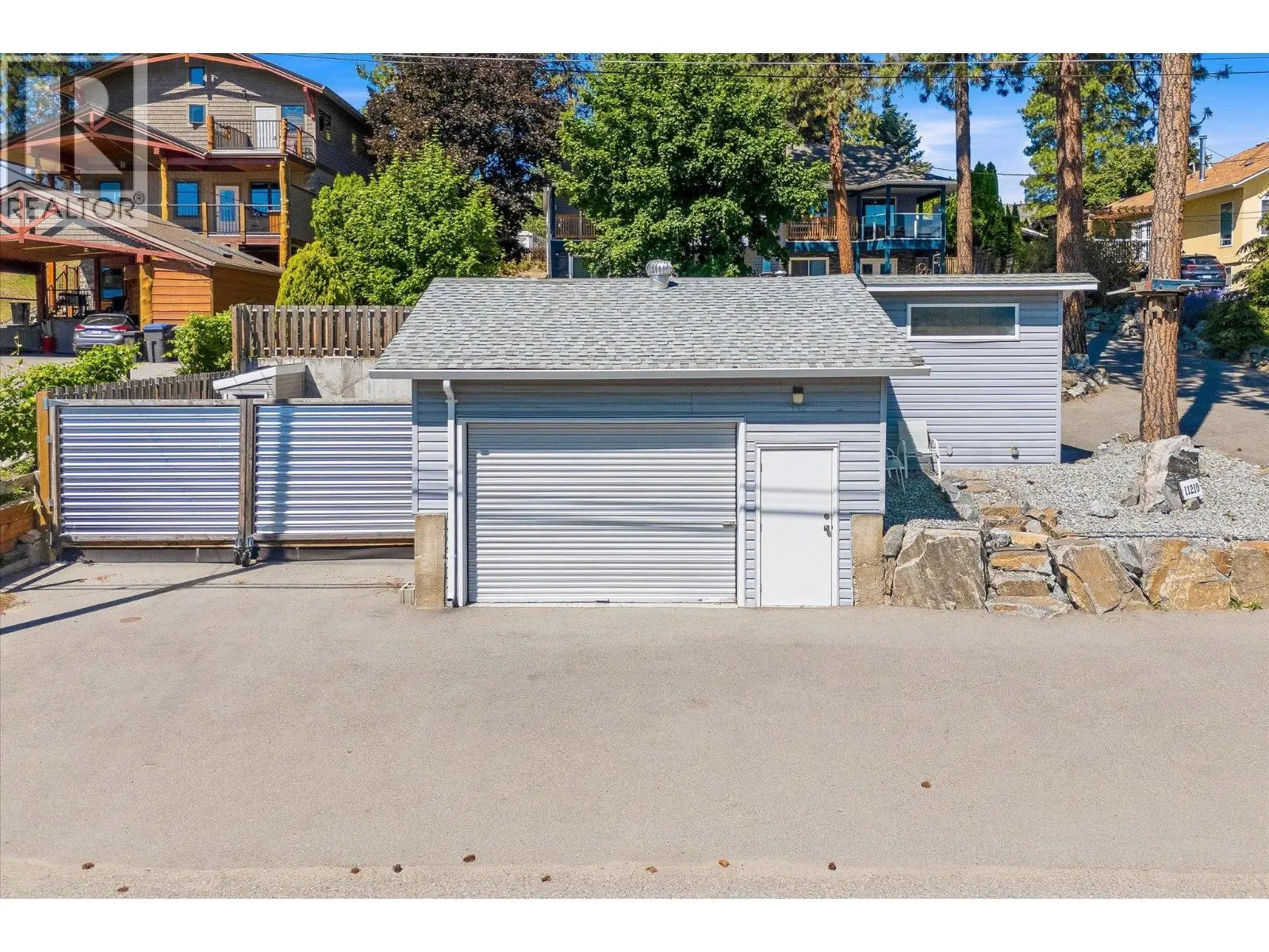 11210 Bond Road. Lake Country, British Columbia