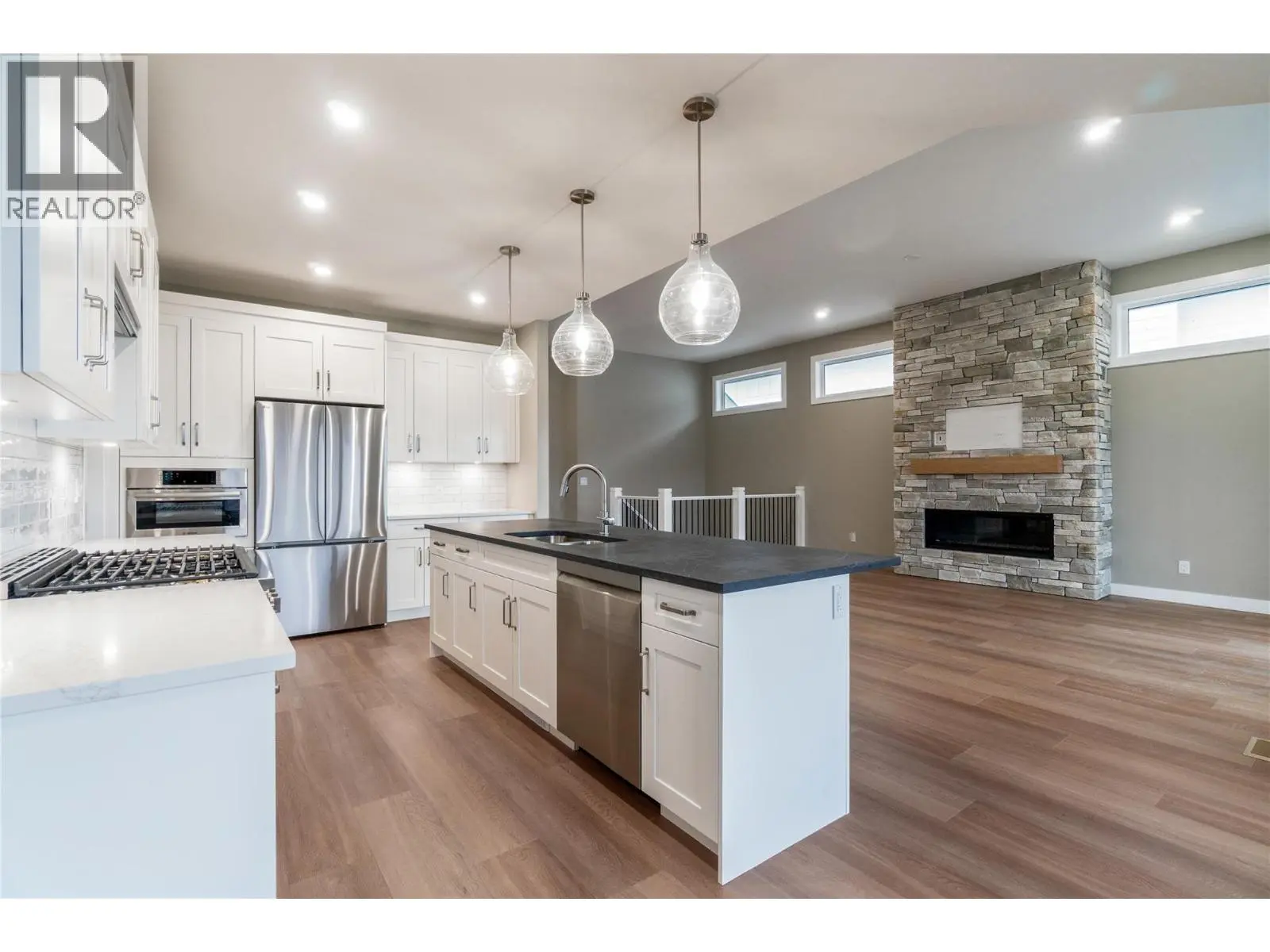1905 35 Street Ne. Salmon Arm, British Columbia