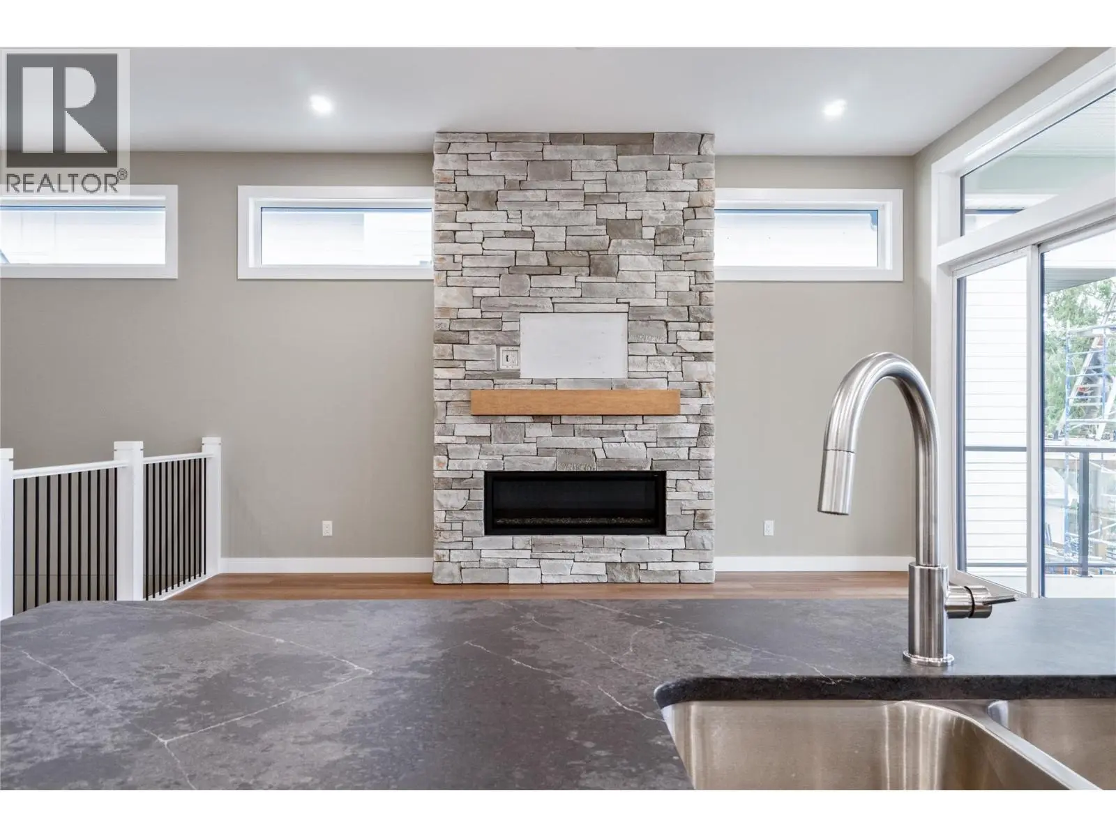 1905 35 Street Ne. Salmon Arm, British Columbia