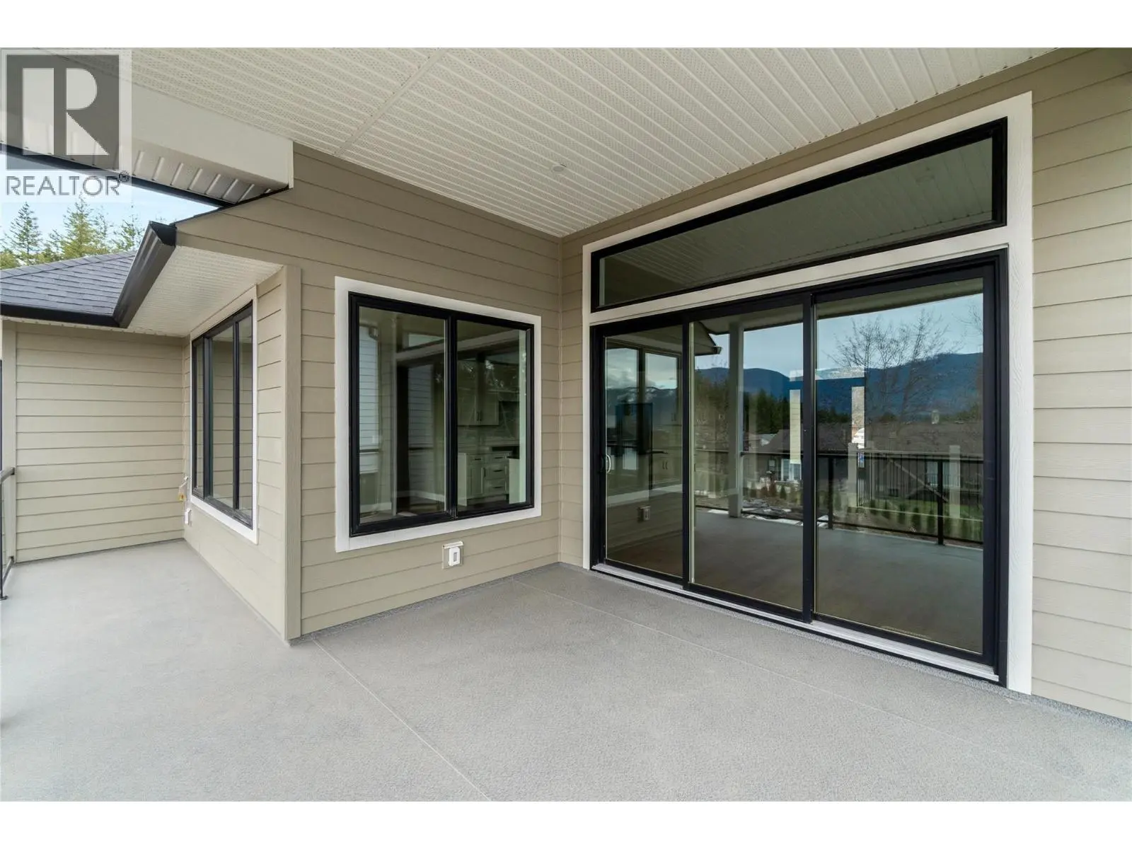 1905 35 Street Ne. Salmon Arm, British Columbia
