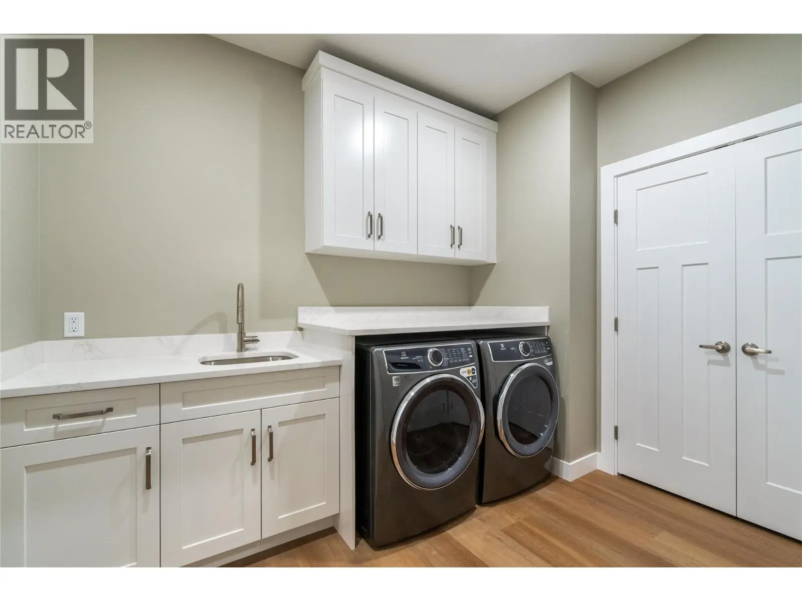 1905 35 Street Ne. Salmon Arm, British Columbia