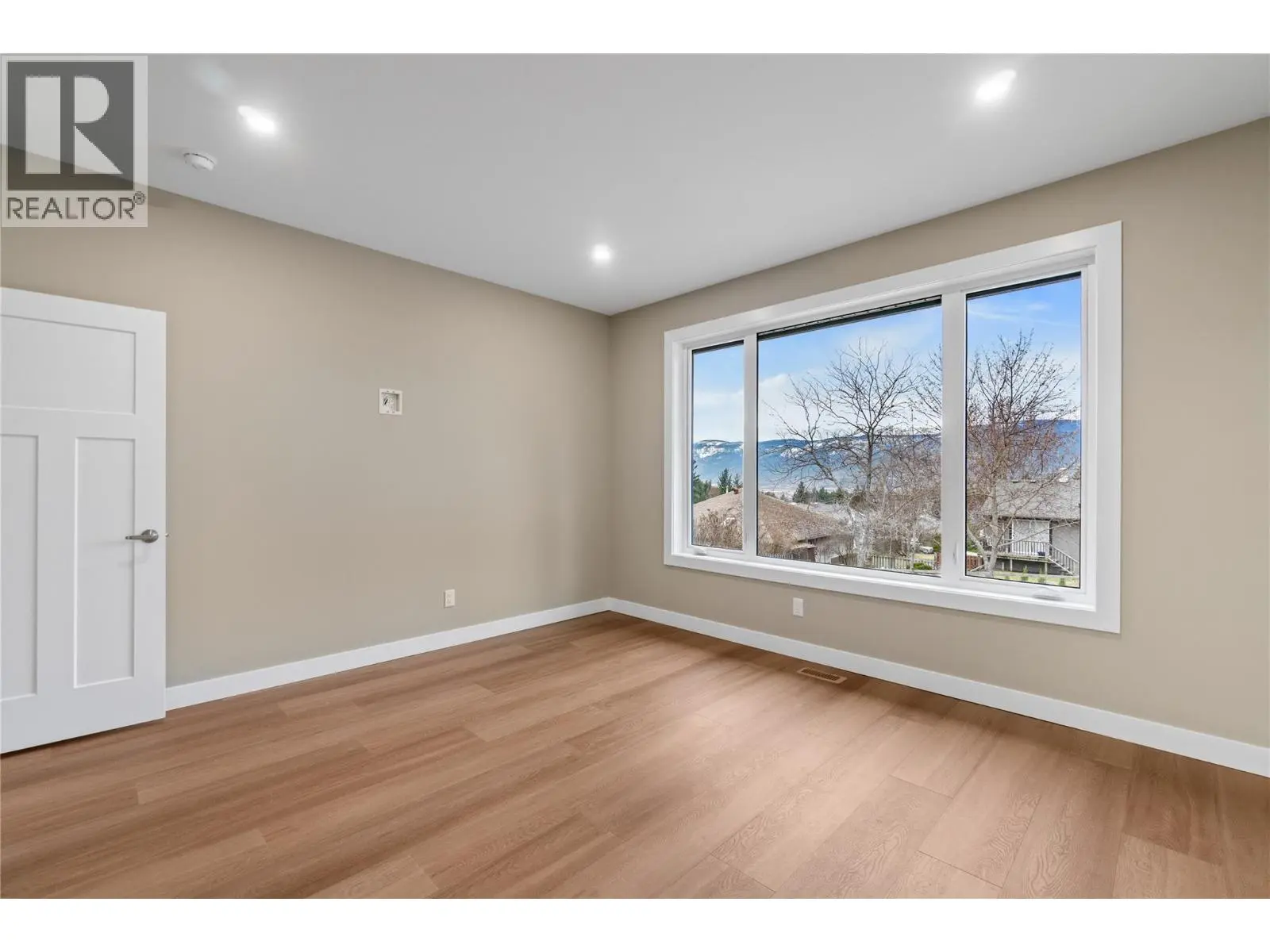 1905 35 Street Ne. Salmon Arm, British Columbia
