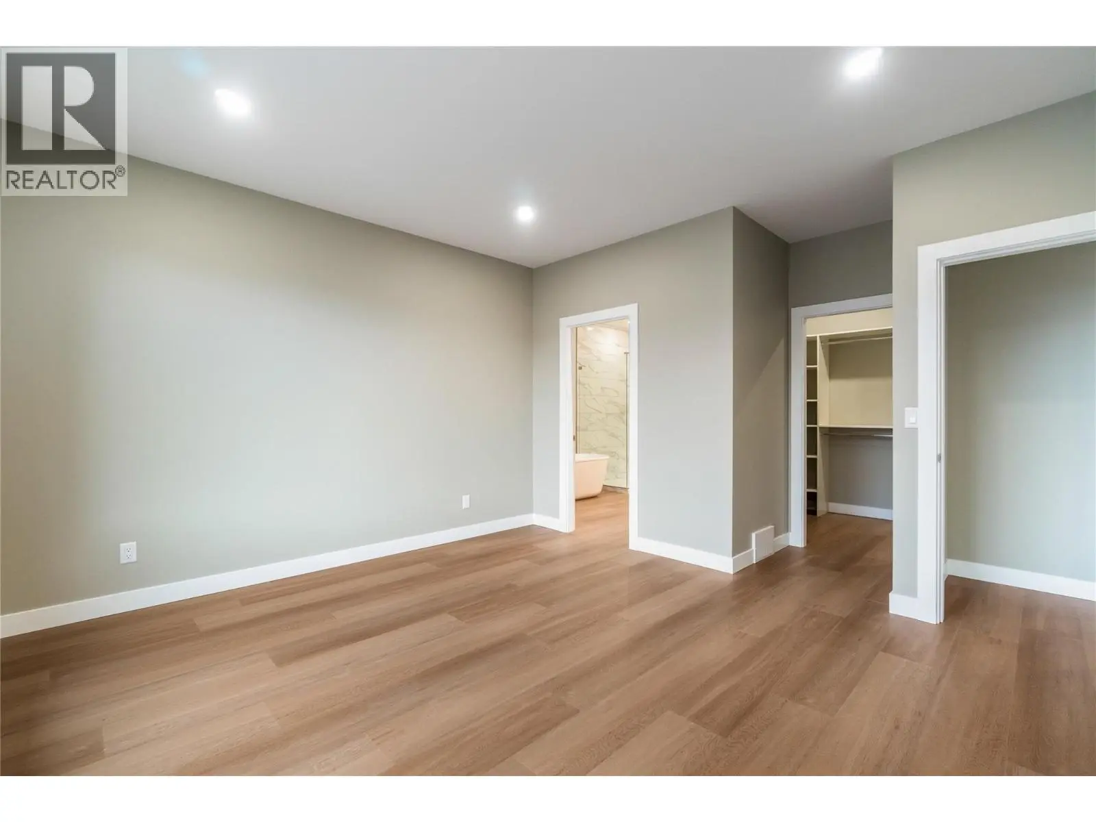 1905 35 Street Ne. Salmon Arm, British Columbia