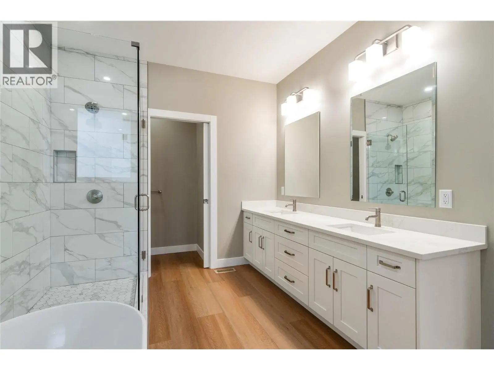 1905 35 Street Ne. Salmon Arm, British Columbia