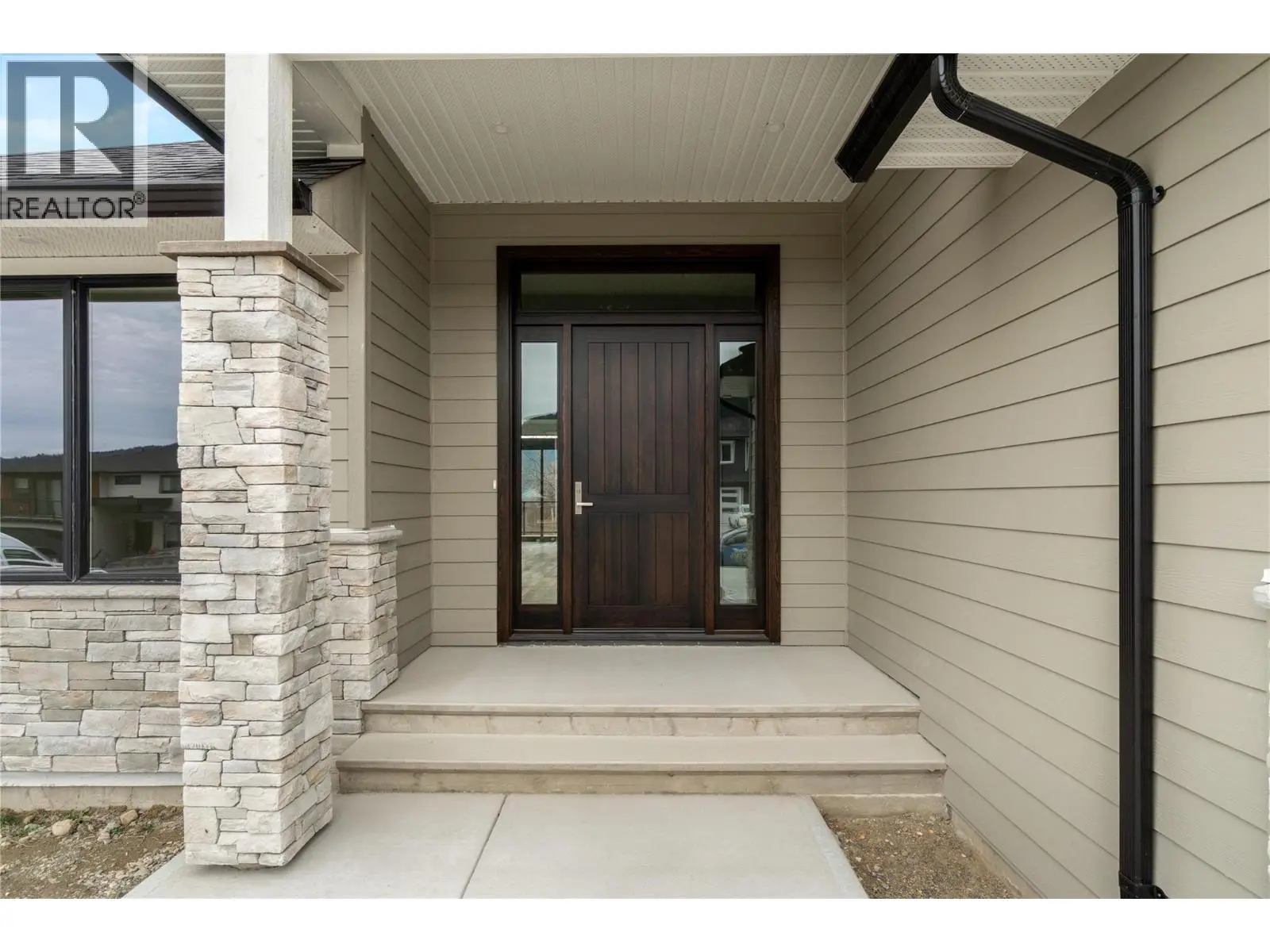 1905 35 Street Ne. Salmon Arm, British Columbia