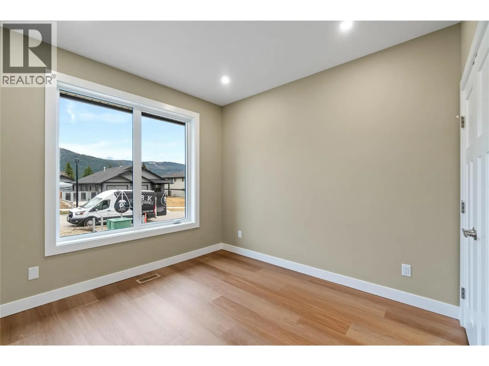 1905 35 Street Ne. Salmon Arm, British Columbia