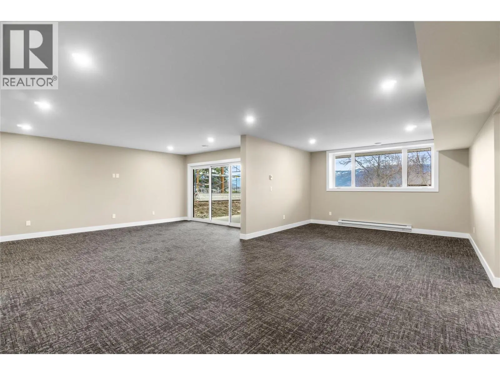 1905 35 Street Ne. Salmon Arm, British Columbia