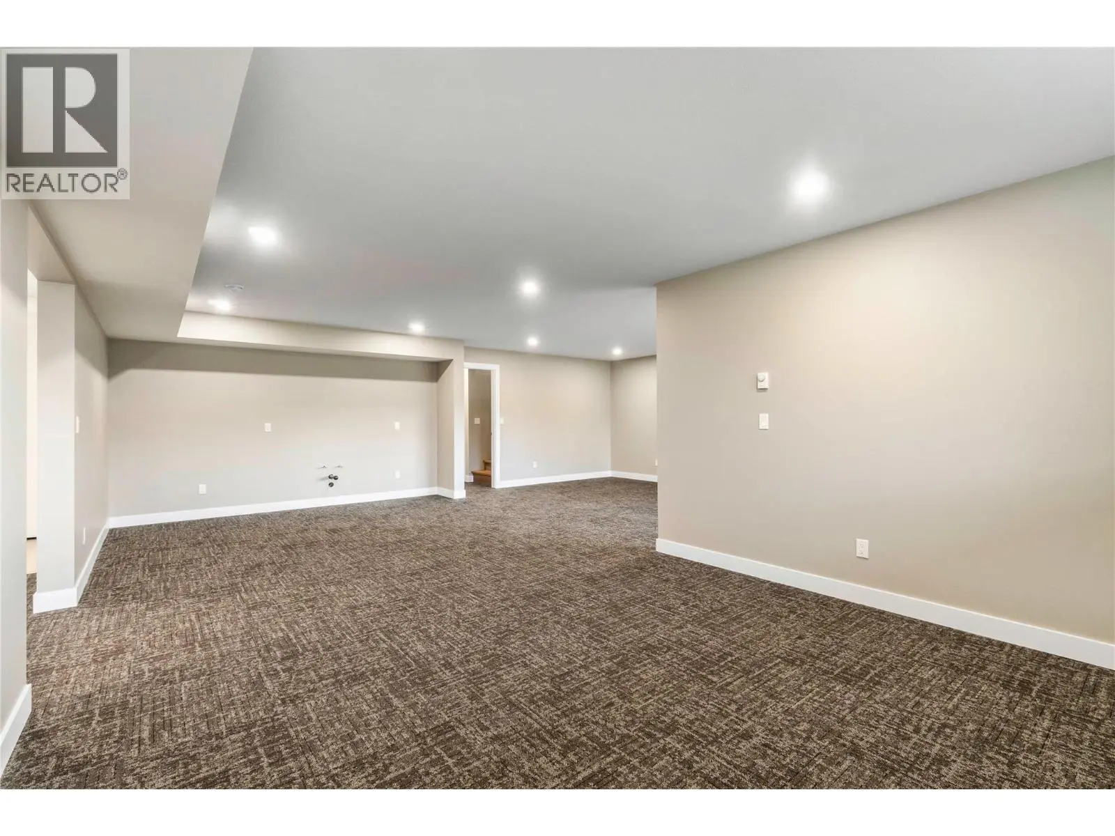 1905 35 Street Ne. Salmon Arm, British Columbia