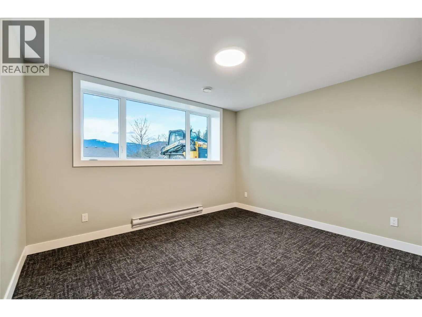 1905 35 Street Ne. Salmon Arm, British Columbia