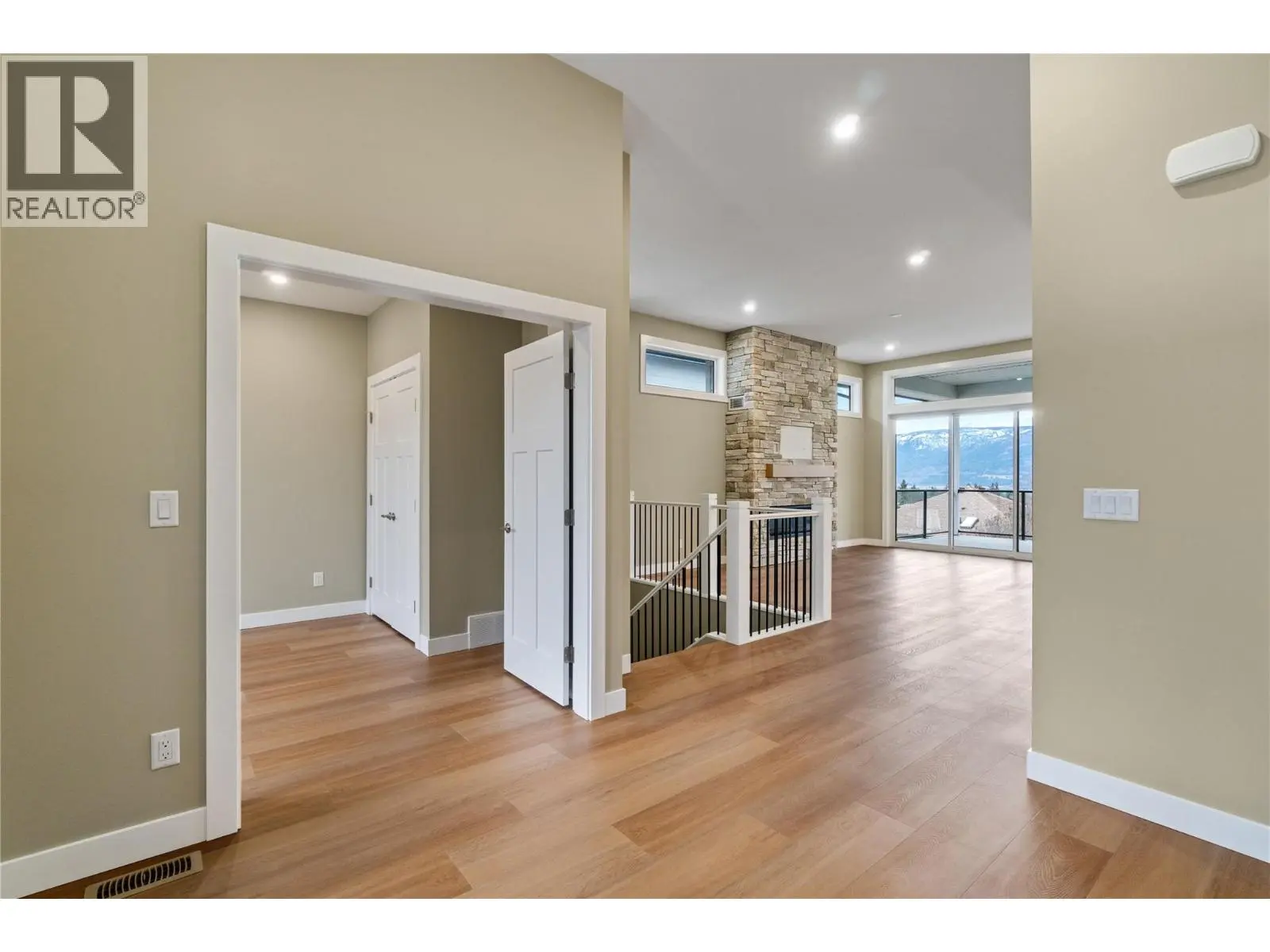 1905 35 Street Ne. Salmon Arm, British Columbia