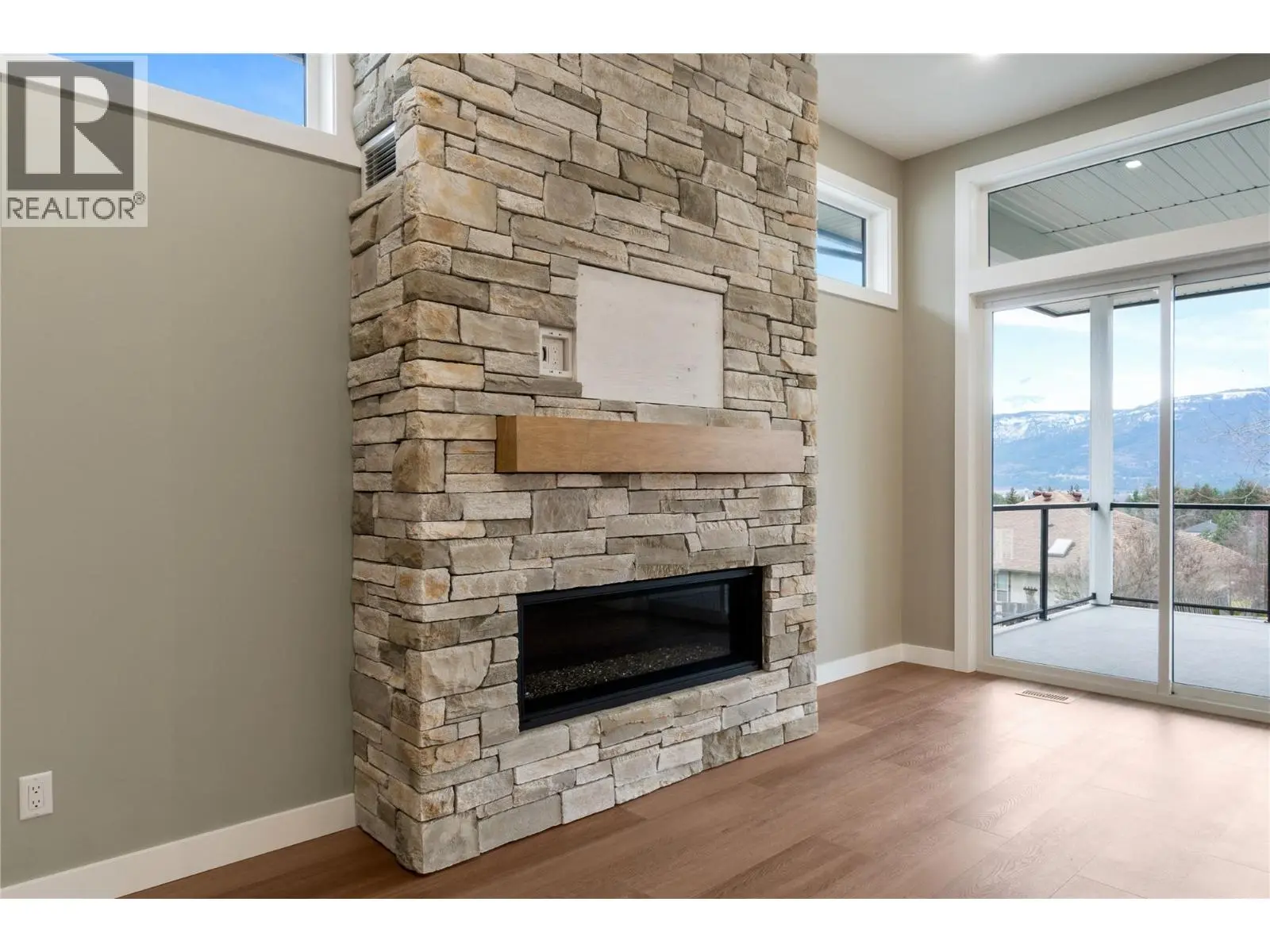 1905 35 Street Ne. Salmon Arm, British Columbia