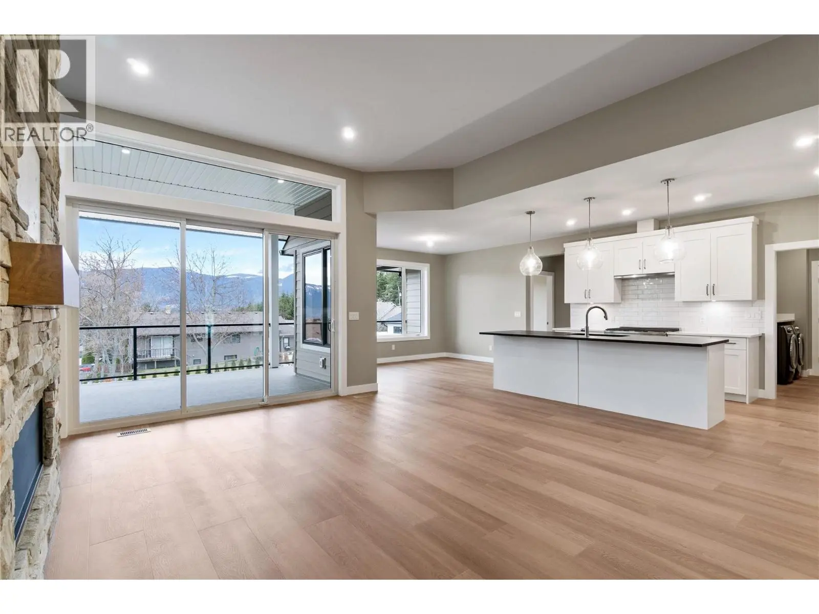 1905 35 Street Ne. Salmon Arm, British Columbia