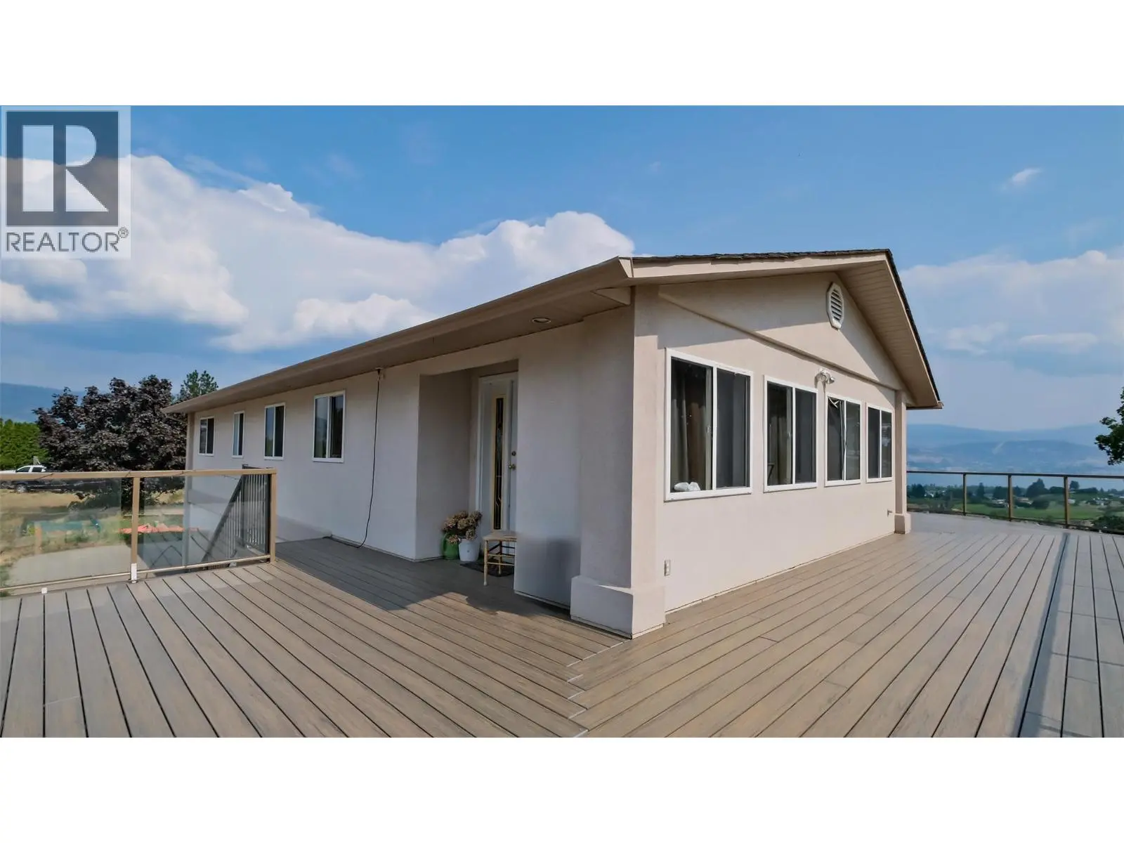 5711 White Street. Summerland, British Columbia