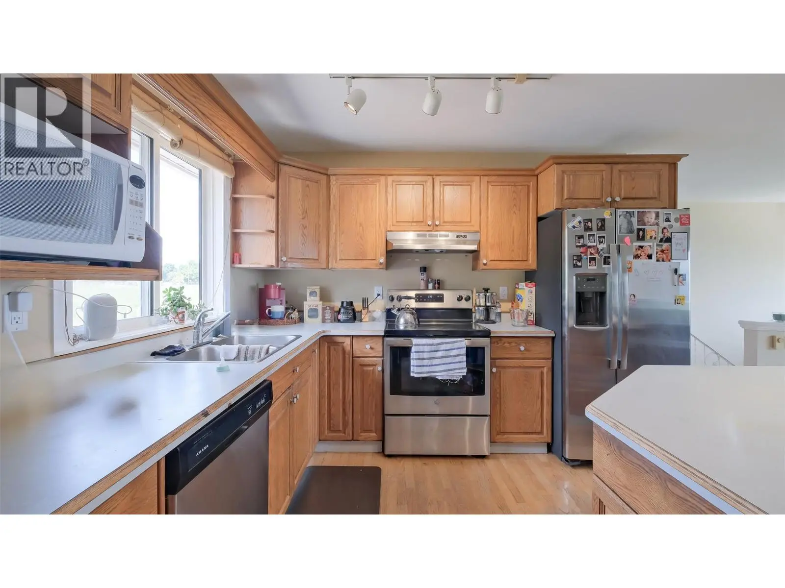 5711 White Street. Summerland, British Columbia