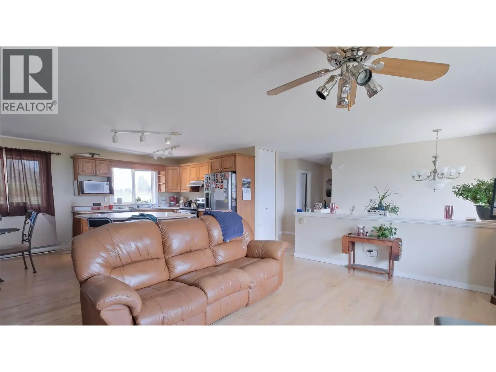5711 White Street. Summerland, British Columbia