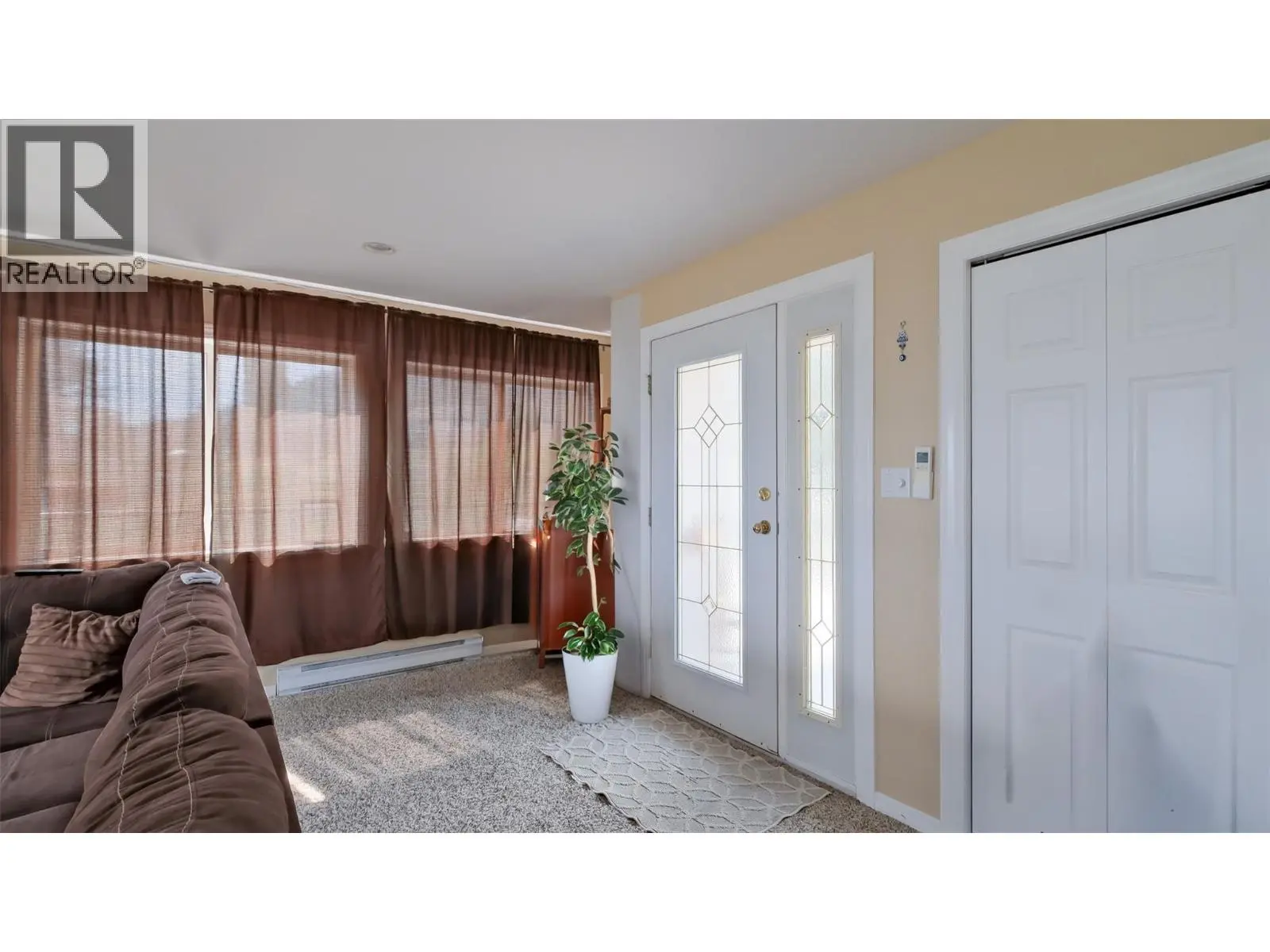5711 White Street. Summerland, British Columbia