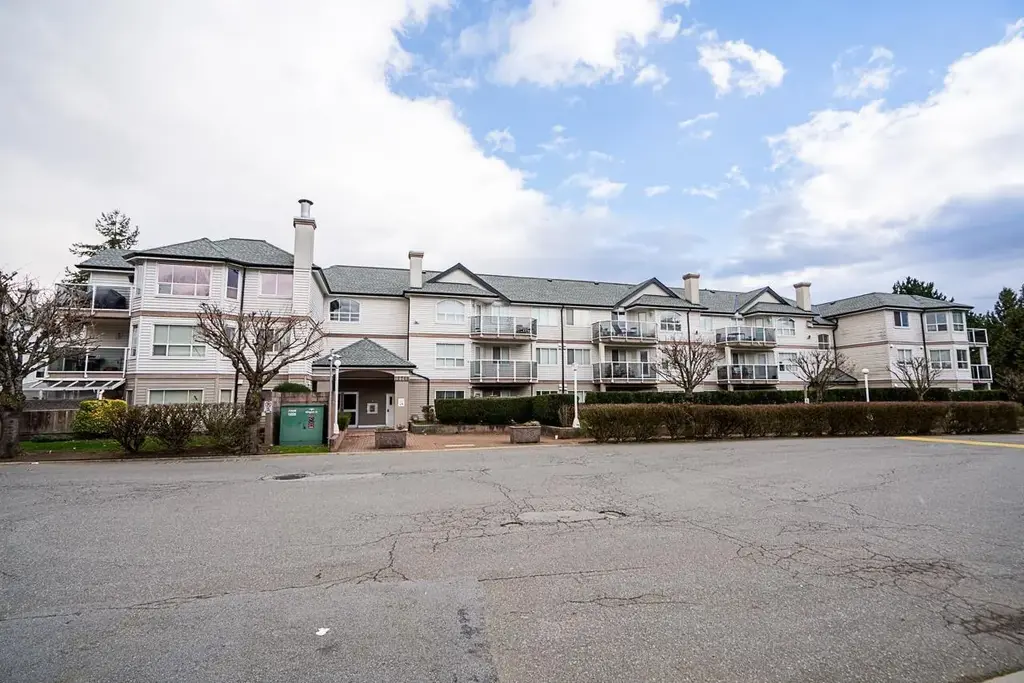 305 12769 72 Avenue, Surrey