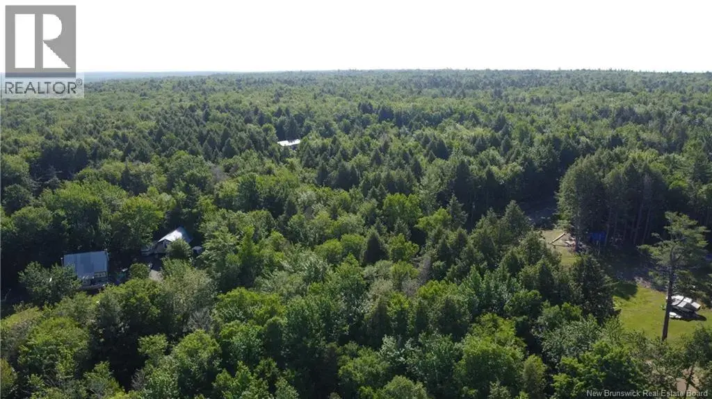 4 Indian Lake Road, Lakeville Corner