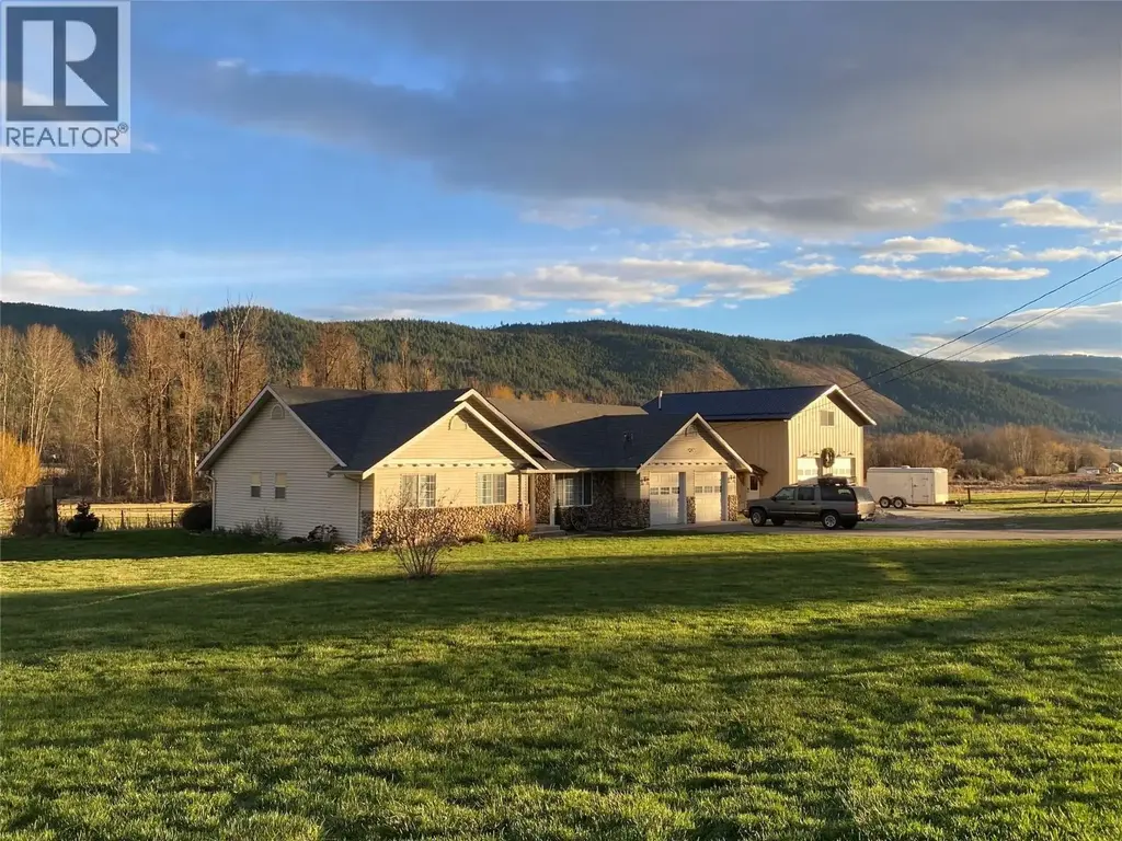 6524 Highway 6, Coldstream