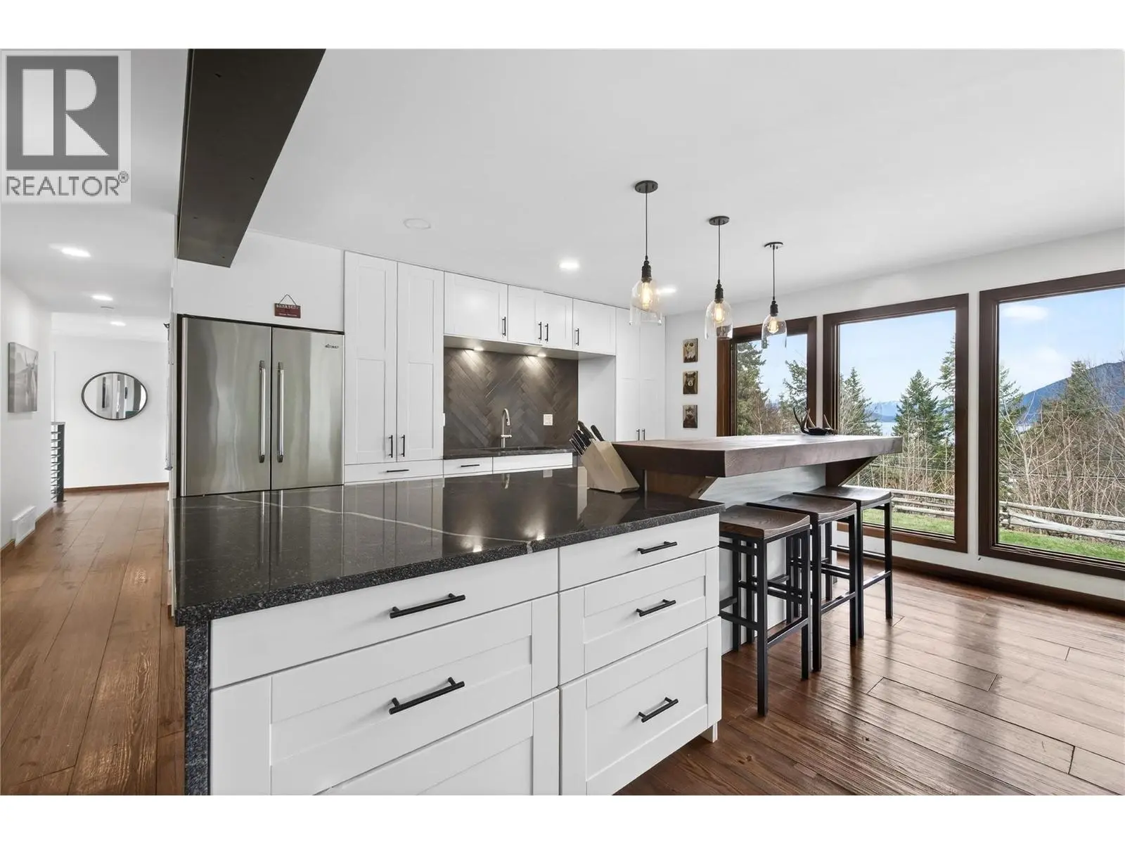 1040 Old Auto Road Se. Salmon Arm, British Columbia