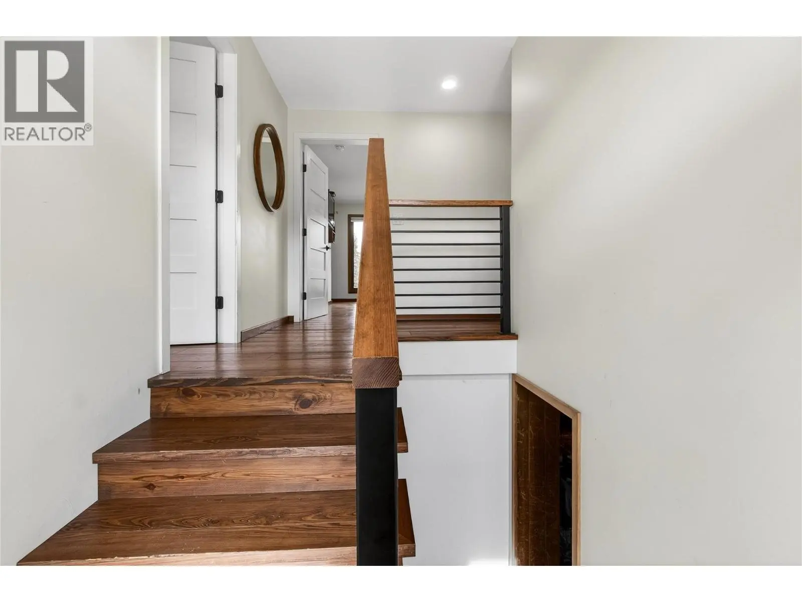 1040 Old Auto Road Se. Salmon Arm, British Columbia