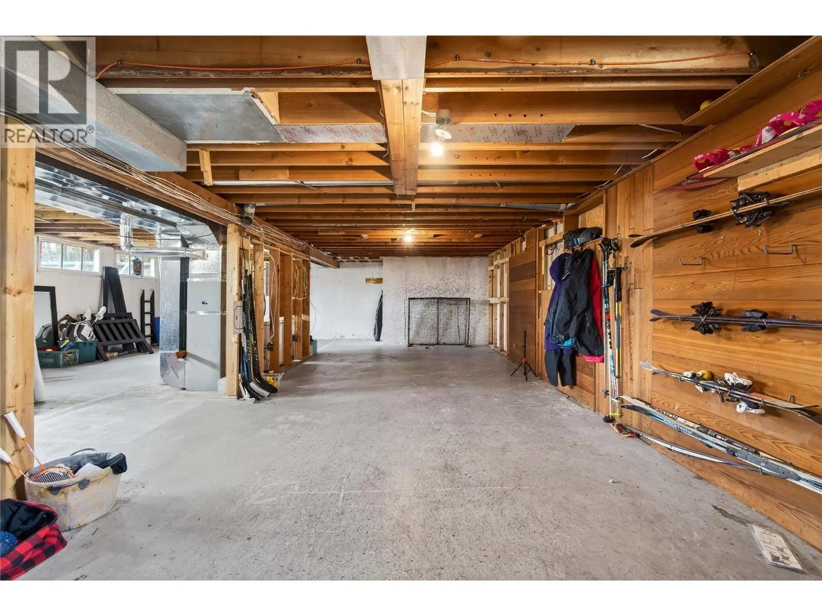 1040 Old Auto Road Se. Salmon Arm, British Columbia