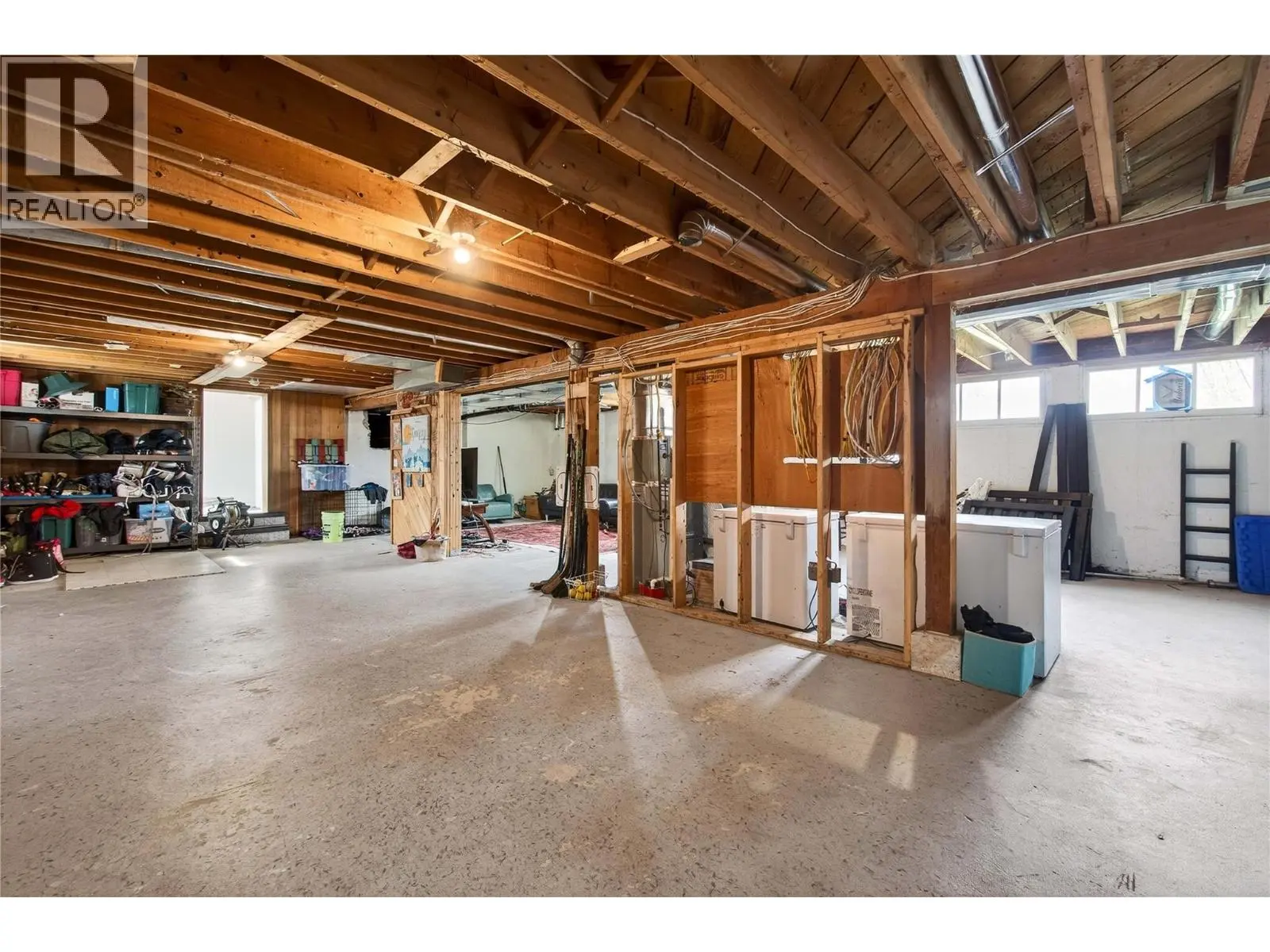 1040 Old Auto Road Se. Salmon Arm, British Columbia
