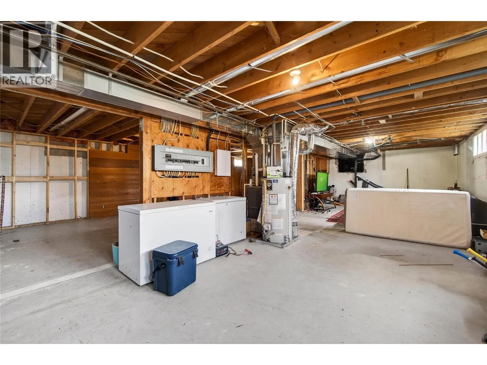 1040 Old Auto Road Se. Salmon Arm, British Columbia