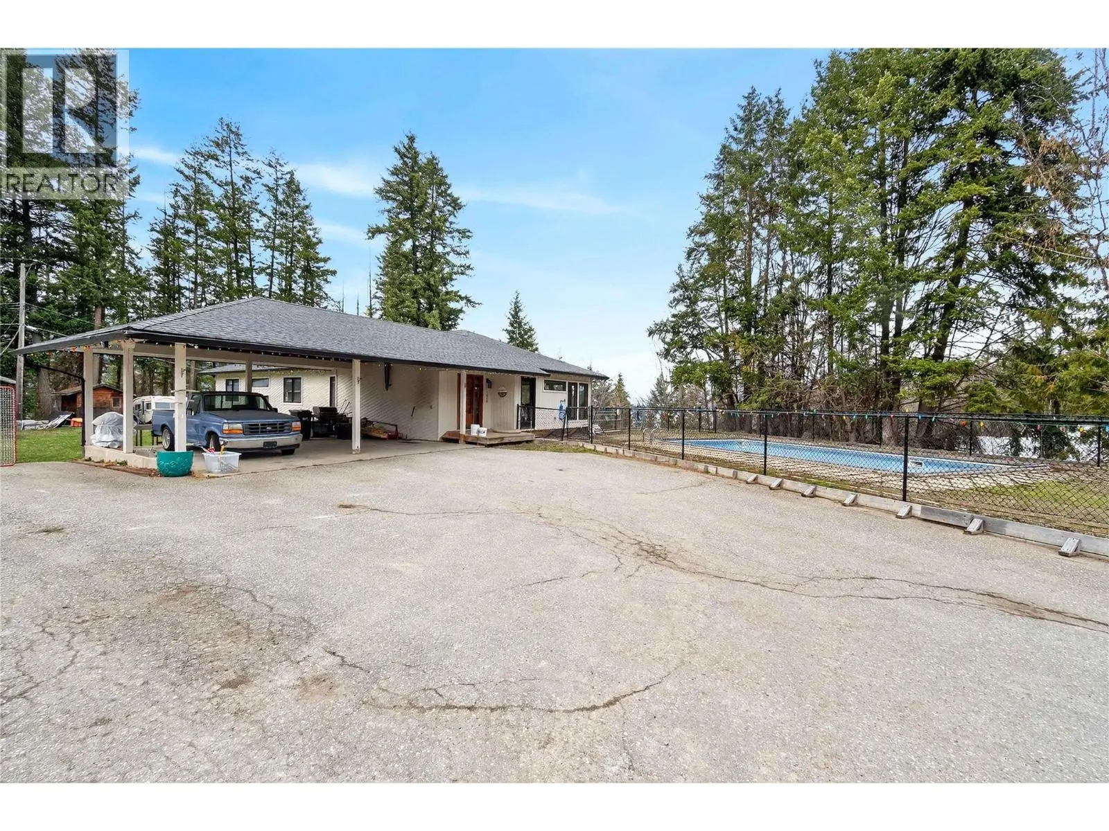 1040 Old Auto Road Se. Salmon Arm, British Columbia