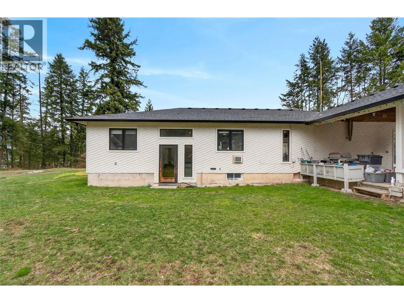 1040 Old Auto Road Se. Salmon Arm, British Columbia