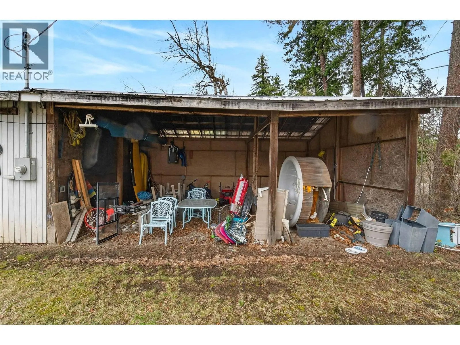 1040 Old Auto Road Se. Salmon Arm, British Columbia