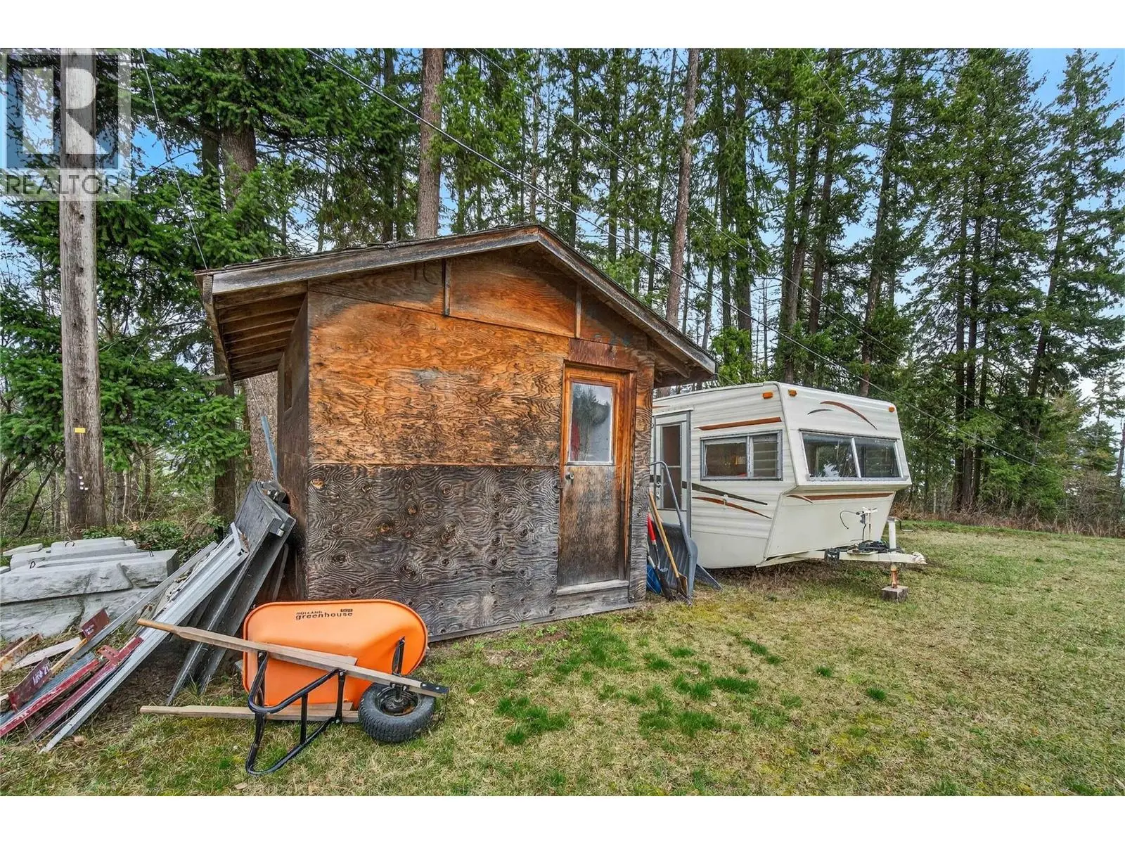 1040 Old Auto Road Se. Salmon Arm, British Columbia